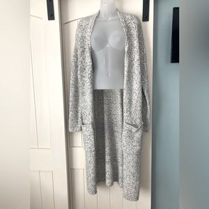 GAP Women’s long sweater, size L